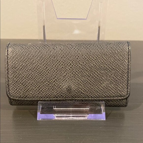 Louis Vuitton Black Tiaga 4 Keyholder, W/Box and Dust Bag - Picture 1 of 9